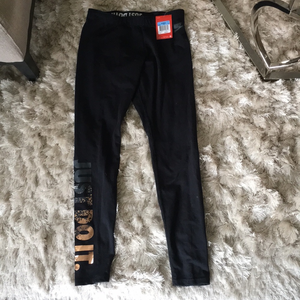 NWT nike leggings limited edition size M